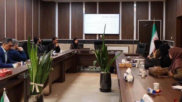 برگزاری جلسه آموزشی با عنوان دخانیات، قوانین مربوطه و محصولات نوپدید دخانی برای کارکنان ادارات  بخش چهاردانگه شهرستان اسلامشهر 